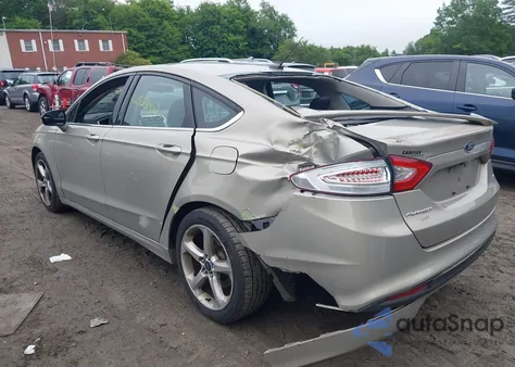 2015 Ford Fusion Se z USA, uszkodzony, nr VIN 3FA6P0H76FR187850